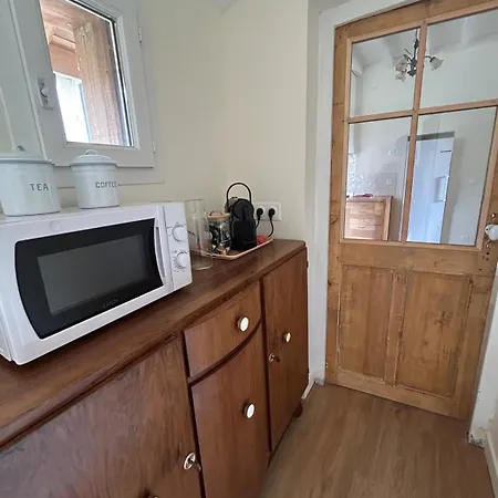 La Maison Des Roses, For 4 To 11 People, Condom, Gers Ferienhaus